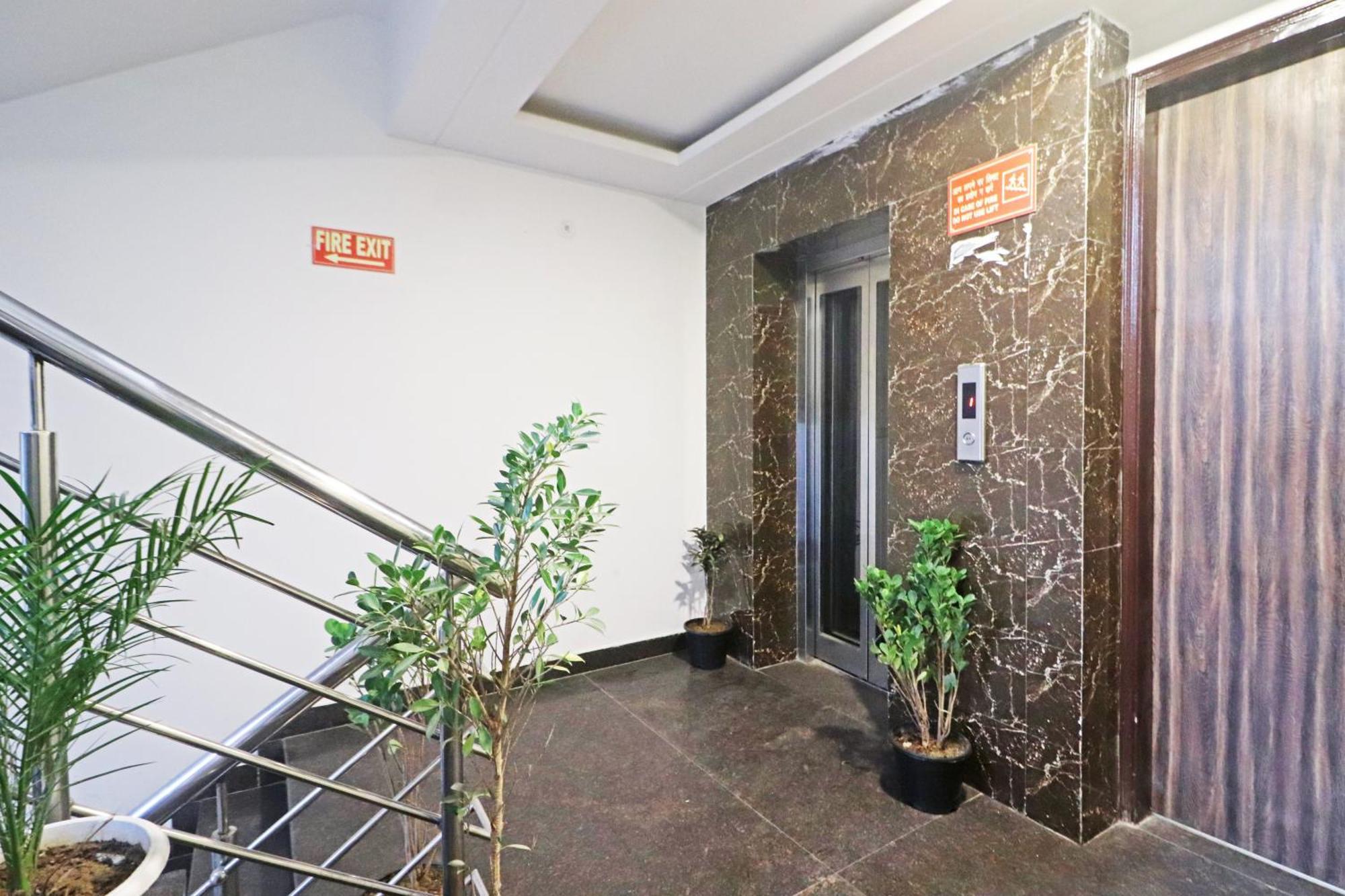 Hotel Mayda Prime Near Delhi Airport New Delhi Exterior photo